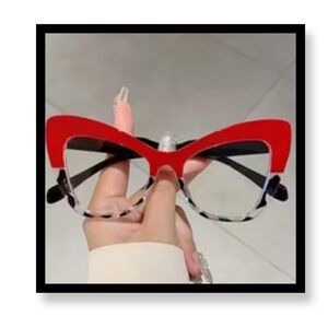 (New in Package)Chic Red and Black Cat-Eye Sunglasses